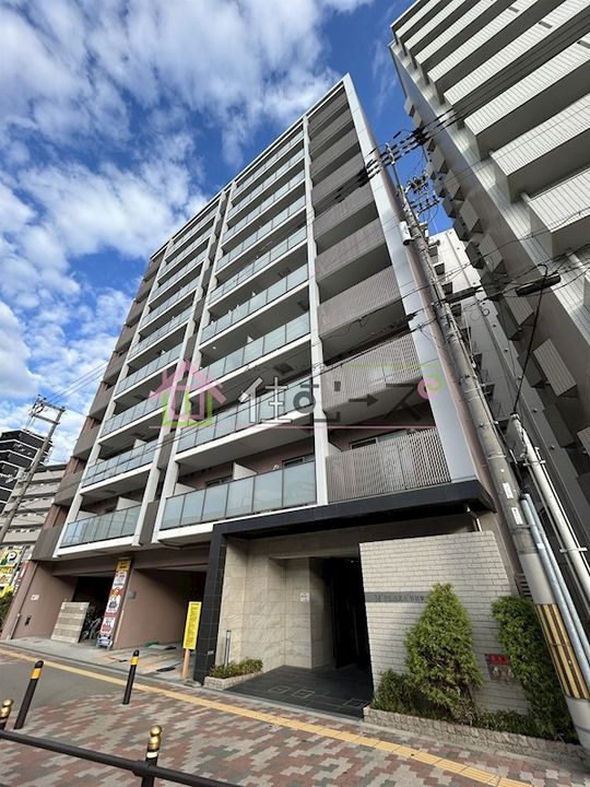 M’プラザ長居駅前の外観