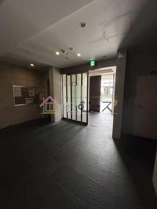 M’プラザ長居駅前の玄関