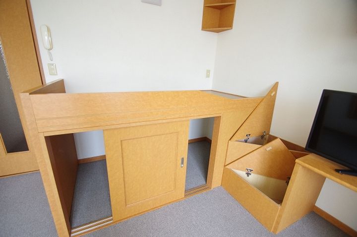 レオパレスCozzyCortの居間