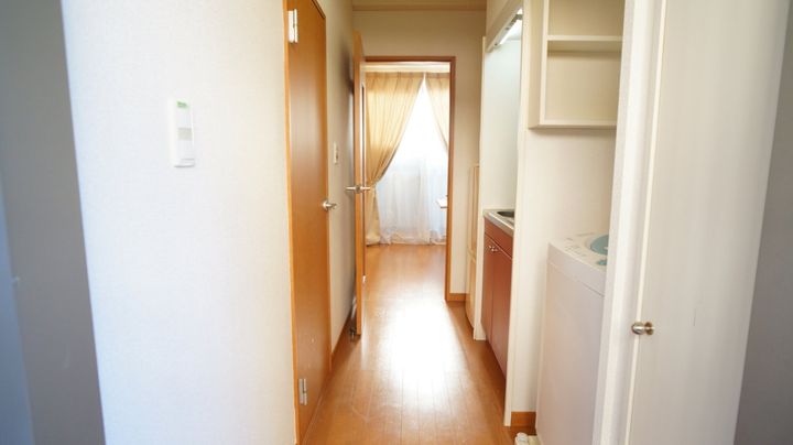 レオパレスたつみの玄関