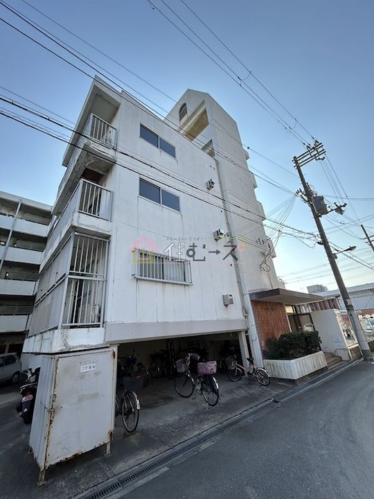 シャトー背戸口の外観
