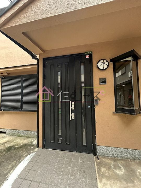 大阪府大阪市北区山崎町(一戸建)の賃貸物件の玄関