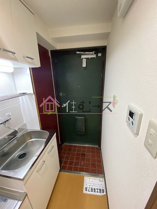 第11土井マンションの玄関