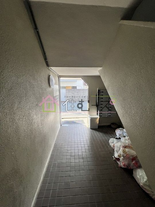 都島ハイツの玄関