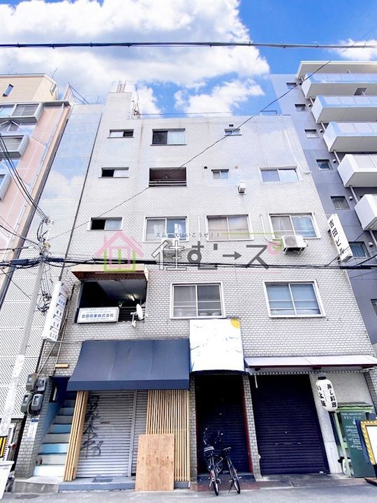 吉田ビルの外観