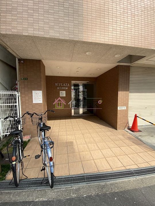 M’プラザ蒲生四駅前の玄関