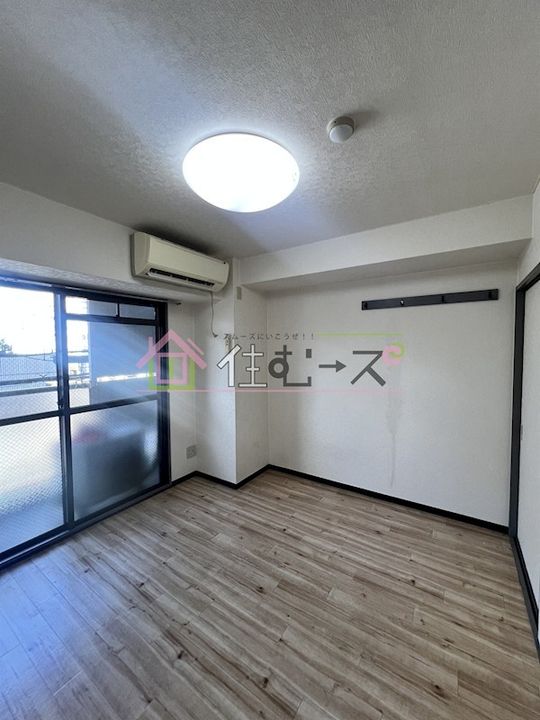 デイズ境川の居間