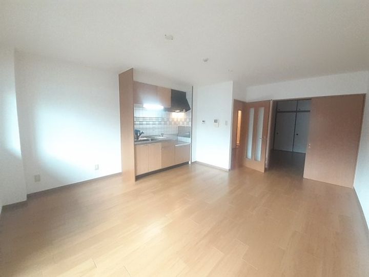 ソレアード・ニシキの居間