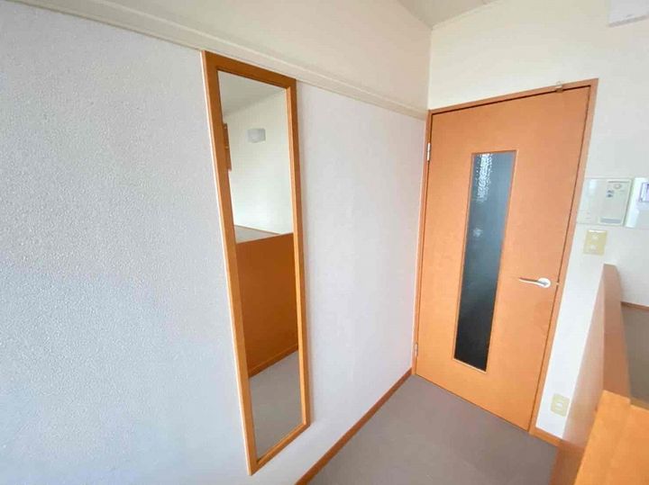 レオパレスビアンコの居間