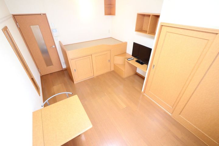 レオパレスビアンコの居間