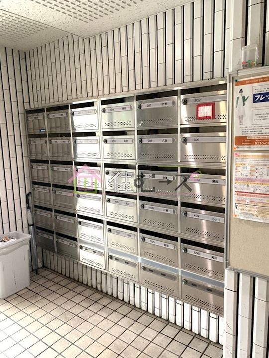 メゾンルリエルの玄関