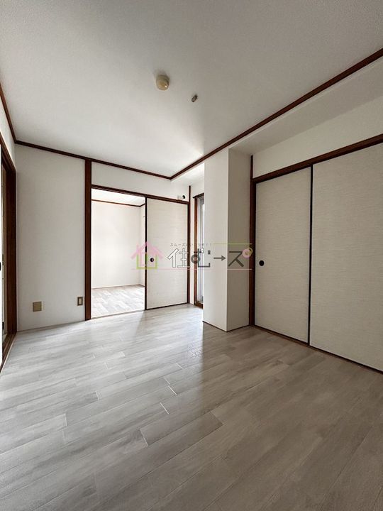 ローズハイツの居間