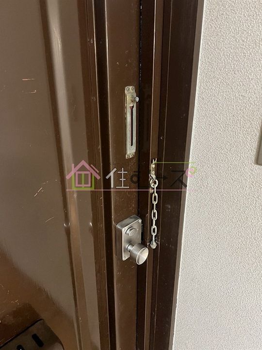 フォレストゲート岸里東の玄関