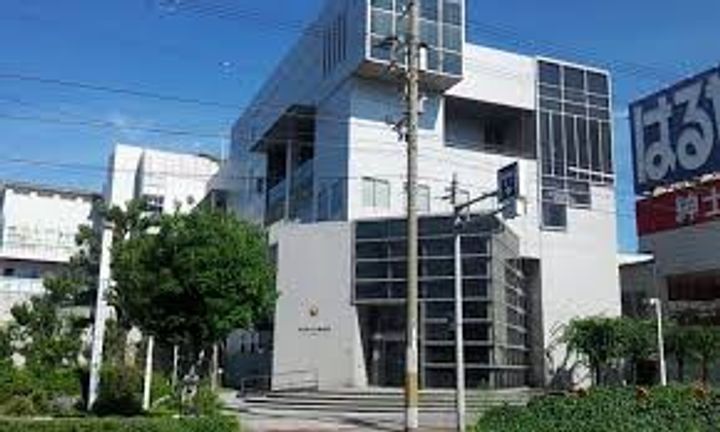 スワンズシティ大阪WESTの外観