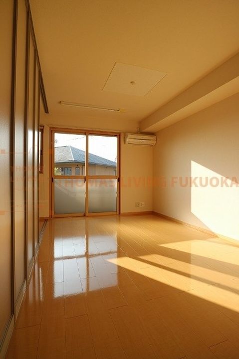 メゾンドフルールD108の居間