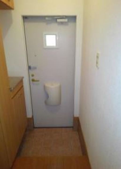 ピュアネス今泉Iの玄関