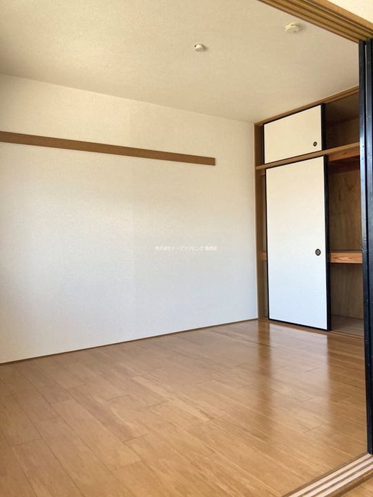 サンヒルズ福田の居間