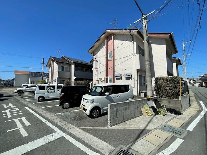 サングリーンハイツ B棟206の外観