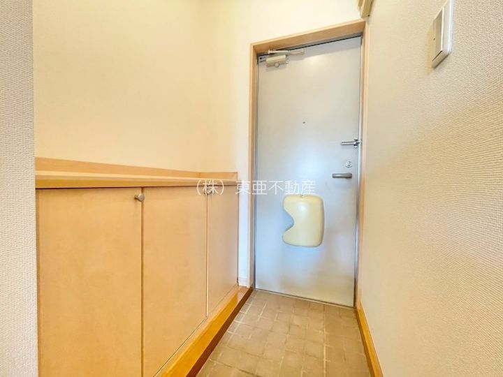 コーポ青葉台103の玄関