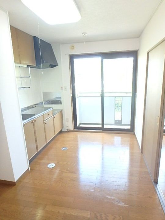 セジュール類家B105の居間