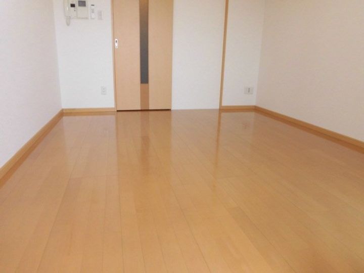 エスト茨木の居間