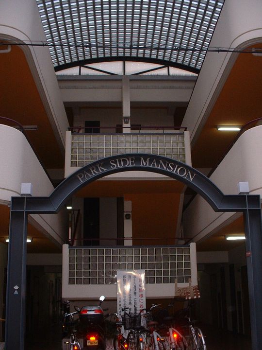 パークサイドマンションの玄関