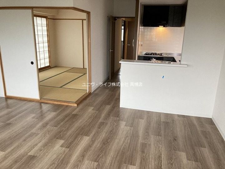 リアライズ高槻の居間