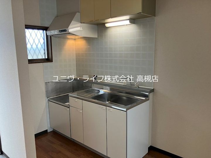 大阪府高槻市清福寺町の賃貸アパートのキッチン