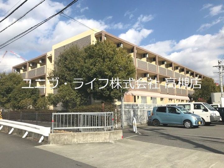 ノイレーベン古曽部の外観