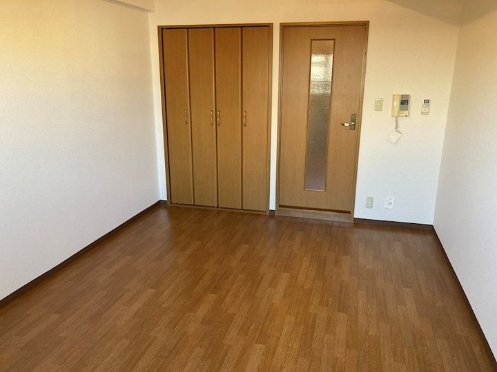 ドームイバロードの居間