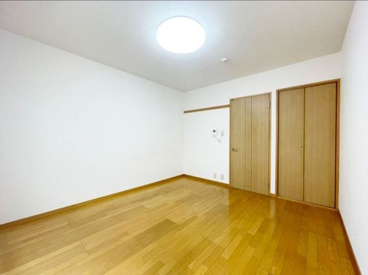 PRIMAVERA元住吉203の居間