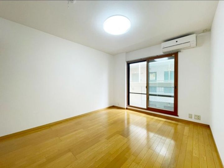 PRIMAVERA元住吉203の居間