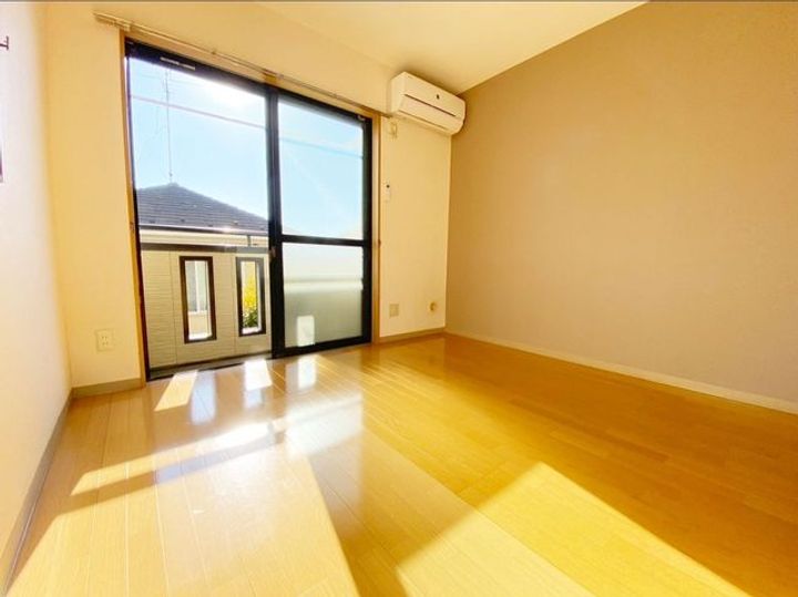 メゾンドシェティ103の居間