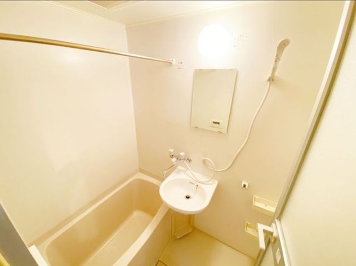 メゾンドシェティ103の風呂