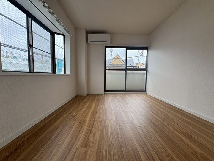 トラッドワカシマII305の居間