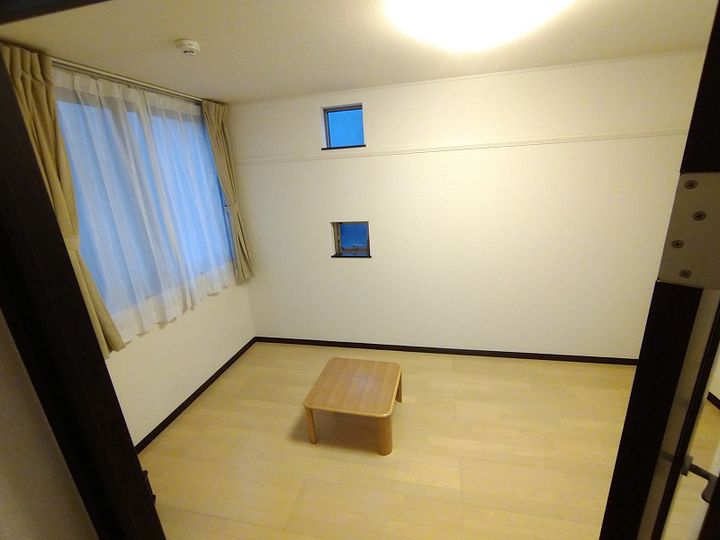 レオネクストPIMAの居間