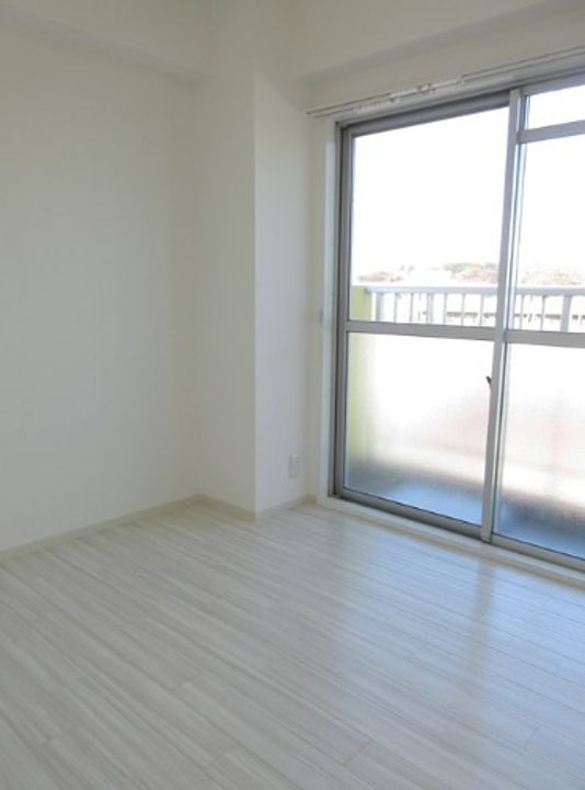 第6三井ビル501の居間