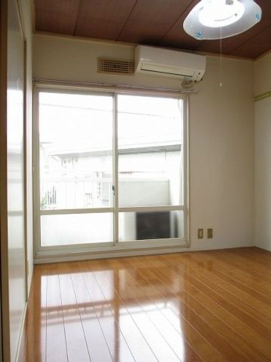 セントバレーA棟101の居間