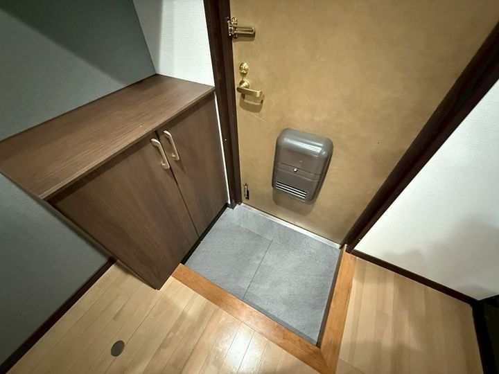 マリナーズプラザ東蒔田の玄関