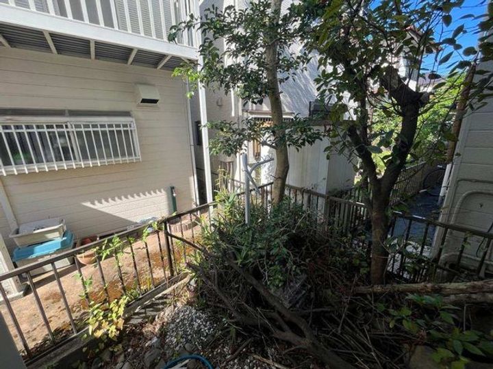 神奈川県横浜市磯子区磯子8丁目(一戸建)の賃貸物件1の外観