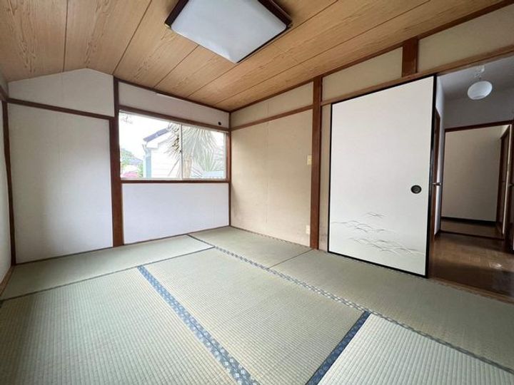 神奈川県横浜市磯子区磯子8丁目(一戸建)の賃貸物件1の居間