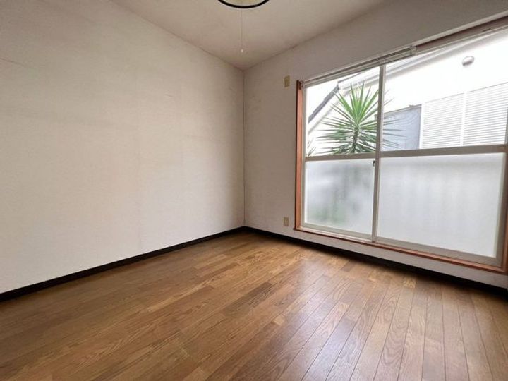 神奈川県横浜市磯子区磯子8丁目(一戸建)の賃貸物件1の居間