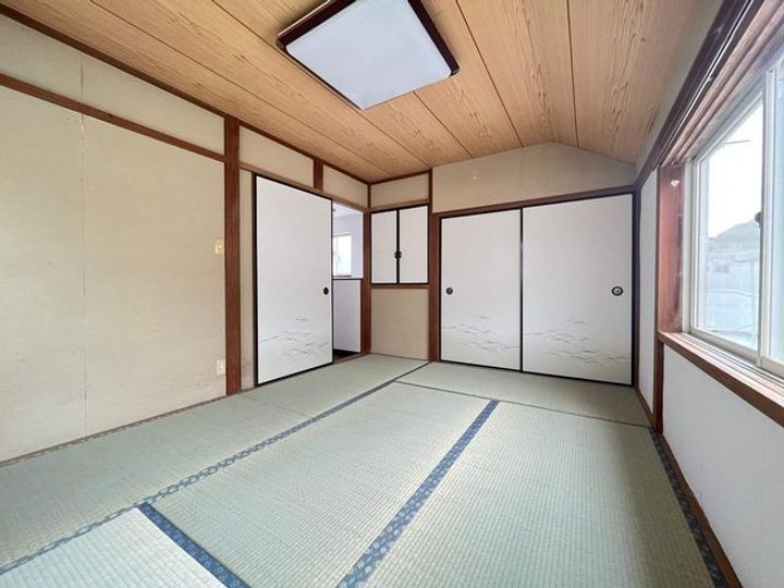 神奈川県横浜市磯子区磯子8丁目(一戸建)の賃貸物件1の居間