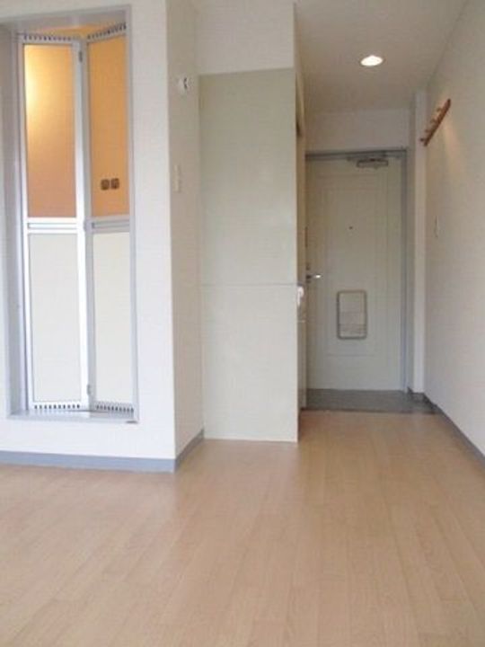 エスケイハイツ308の居間