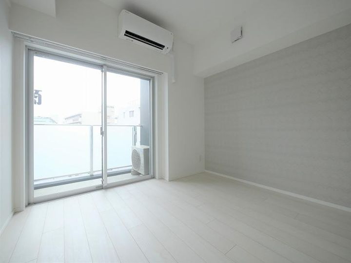 LUMEED横濱南307の居間