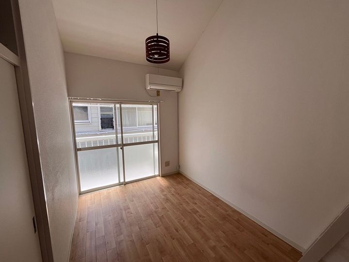 パレス蒔田204の居間