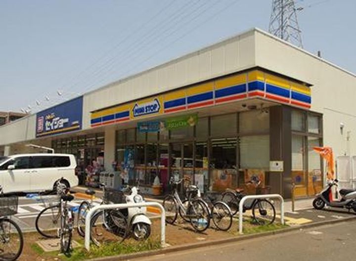 フォレストフローラの周辺