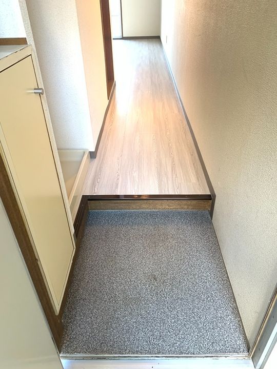 JMハイツ205の玄関