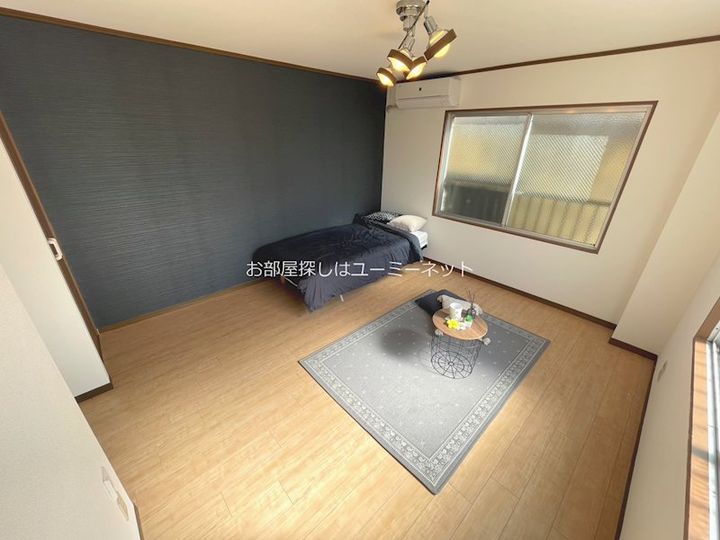 坂元ビルの居間