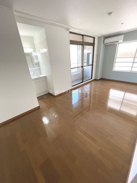 ファミールm401の居間